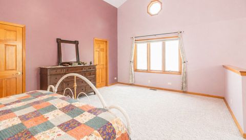1368 Hunter Circle