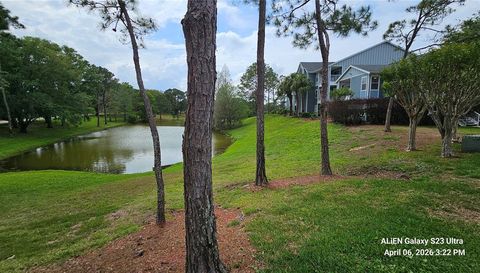 2504 GRASSY POINT DRIVE