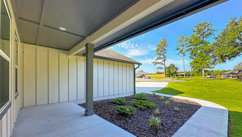 14217 Camelot Pl