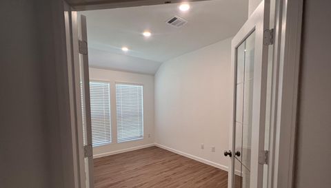 5060 Andorra Bend Ln