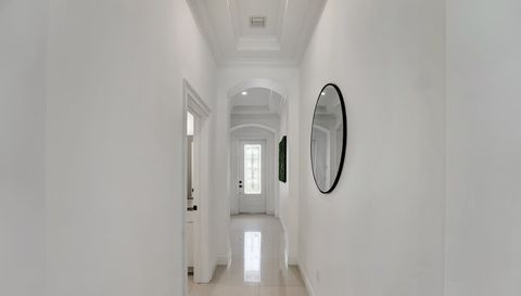 500 Ne Wavecrest Way