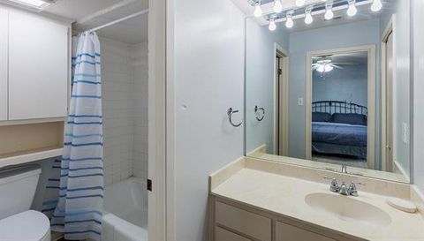 704 Horseshoe Bay BLVD