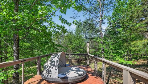 1625 River Bluffs Dr