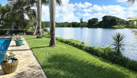 960 Bayberry Point Dr