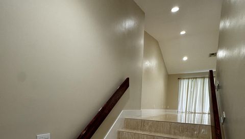 5520 Coach House Cir