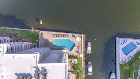3100 NE 48th Street