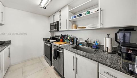 275 Ne 18th St