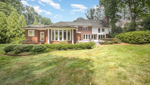 1820 Hunting Ridge Rd