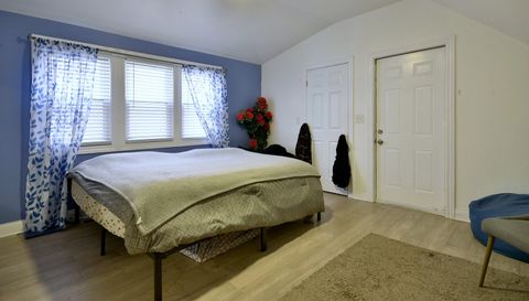 1814 N Sawyer Avenue