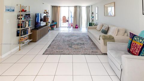 9341 Collins Ave