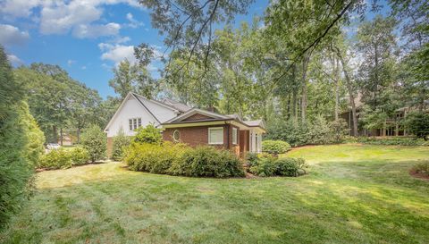 1820 Hunting Ridge Rd