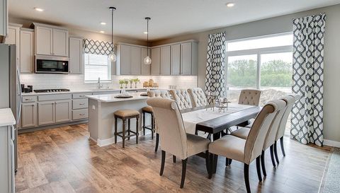 3195 Sunshine Curve NW