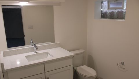 1052 W 111th Pl