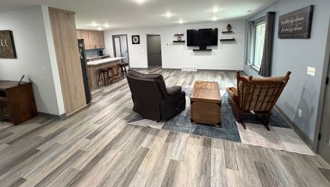 17575 Saylers Lakeview Road