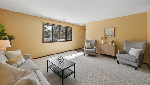 9313 Ranchview Lane N