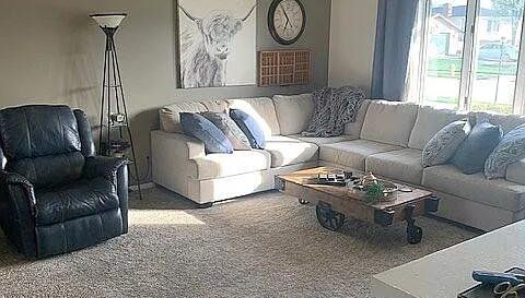 2428 Rolling Hill Dr