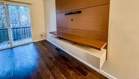 13453 Coliseum Drive