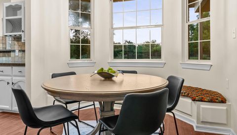 320 Woodland Oaks TRL