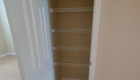 5398 Oxford Manor Cir