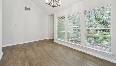 6833 Parkwood Dr