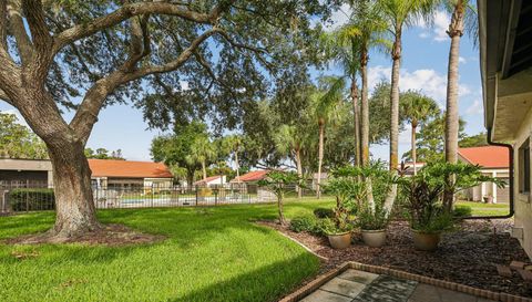 107 Seville Ct N