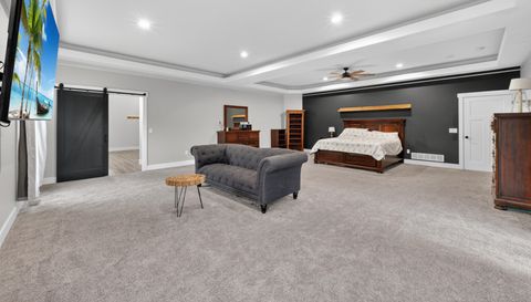 2252 Applegrove St NE