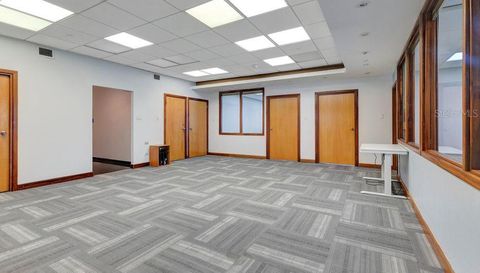 207 Calle Del Parque