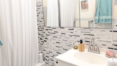 3900 N Lake Shore Drive