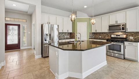 2124 Llerena Ln