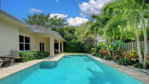 376 Forest Hill Boulevard