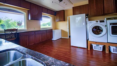 1063 Sanctuary Ln
