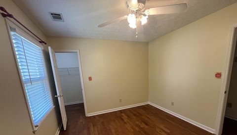 930 Cedar Bluff Trail SW