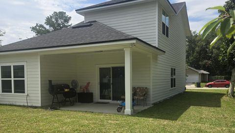 1405 Center St