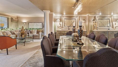 3076 Lexington Avenue N