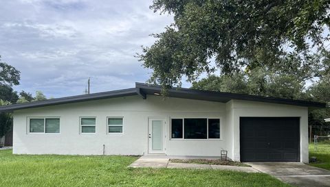 3169 Bellevue St