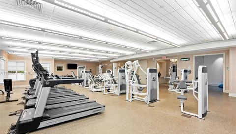 19900 W Country Club Dr