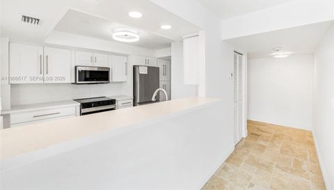 1420 Brickell Bay Dr