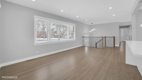 2N356 Prairie Avenue