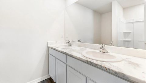 1833 HAMMOCK TRACE DRIVE