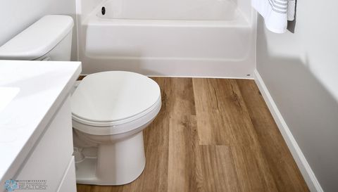 2387 Eagle Valley Drive S