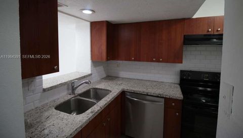 9220 Fontainebleau Blvd