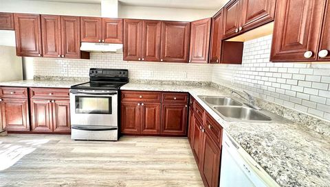 513 Pine Ridge Avenue