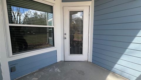 2584 GRASSY POINT DR