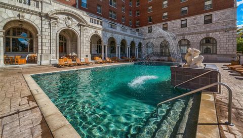 232 N Kingshighway Boulevard