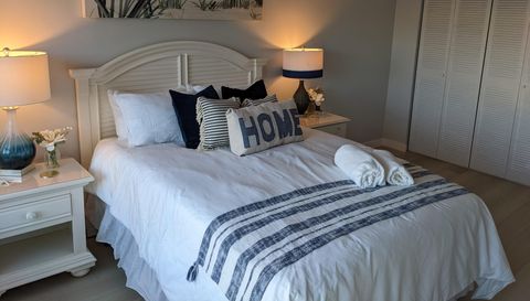 3806 Gulf Of Mexico Dr