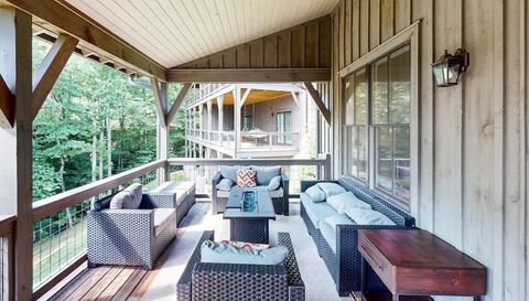 14 E Saddle Notch Ln