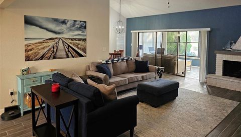 4522 LA JOLLA DRIVE