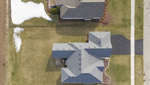 1121 Blackberry Shore Lane