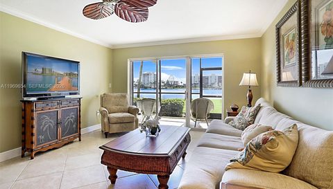 100 Intracoastal Pl