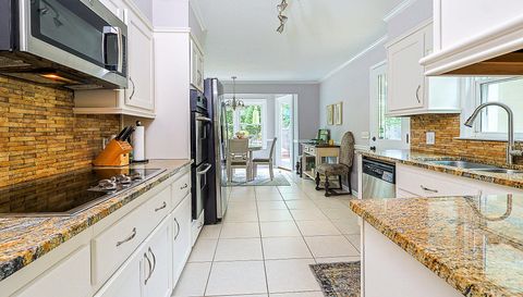 1406 Arden Dr SW